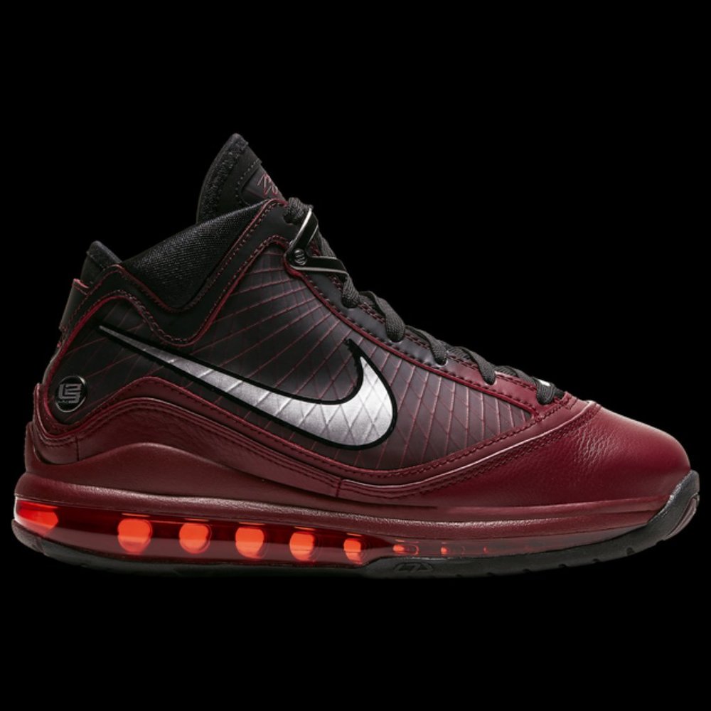 Big Kids' Shoe LeBron 7
